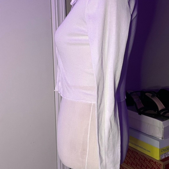 Cute white shirt 👚 - Picture 4 of 4